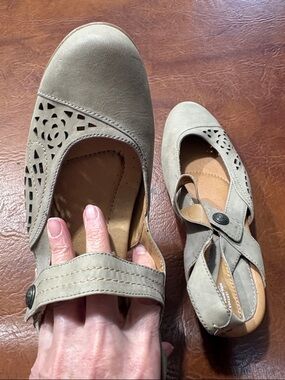 Earth Women’s Taupe Mary Jane Comfort Heel Leather Bantam Wide 8.5